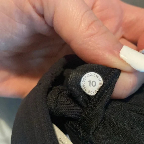 [Lululemon] 🆕 Flow Y Bra Nulu - Picture 6 of 9